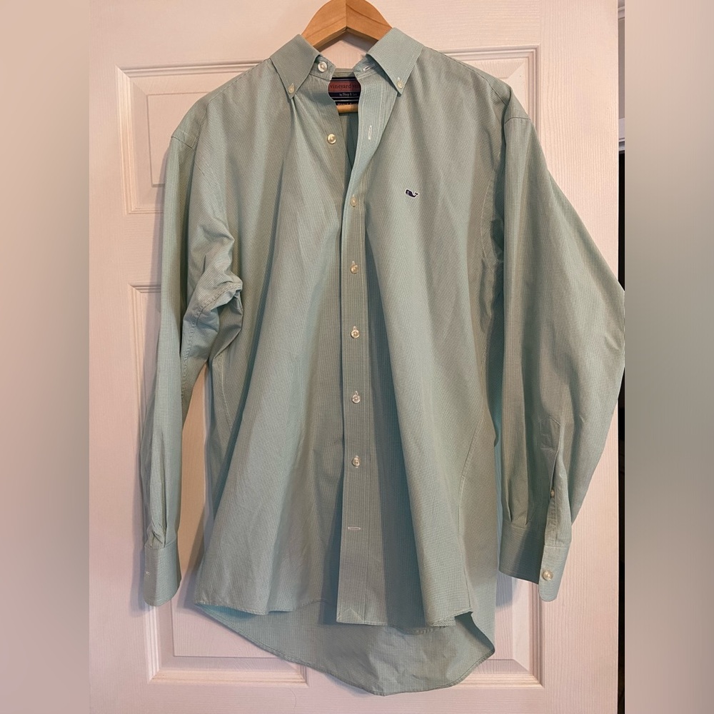 Men’s Vineyard Vines Medium Button Down